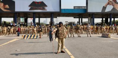 File photo of police at the Delhi-Noida border. Photo: Special arrangement