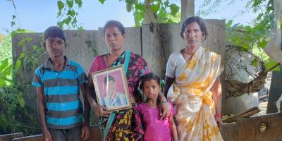 G. Neelamma, wife of deceased tenant farmer G. Narasimhulu, with her son, daughter and mother, B. Nirichinamma, at Yerraballe village of Duvvuru mandal in the Kadapa district of AP. Photo: G. Ram Mohan.