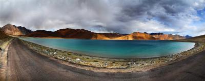 A panoramic shot of the Indo-Tibetan Pangong Tso, an endorheic lake. Credit: priyamn/Flickr, CC BY 2.0