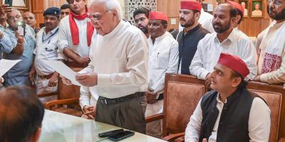 Former Congress leader Kapil Sibal files his nomination papers for Rajya Sabha with the support of the Samajwadi Party, at Vidhan Bhawan in Lucknow, Wednesday, May 25, 2022. Samajwadi Party President Akhilesh Yadav is also seen. Photo: PTI. 