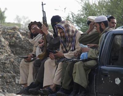 Members of the Pakistani Taliban in the South Waziristan tribal region bordering Afghanistan, May 24, 2008. Photo: Reuters/Stringer