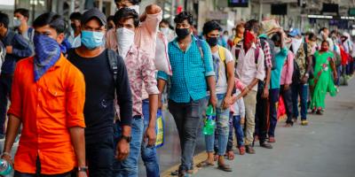 Representative image of migrant labourers returning to Ahmedabad during the pandemic. Photo: PTI