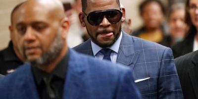 R. Kelly arrives for a child support hearing at a Cook County courthouse in Chicago, Illinois, U.S. March 6, 2019. Photo: Reuters/Kamil Krzaczynski