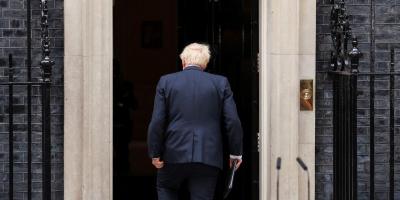 British Prime Minister Boris Johnson leaves after making a statement at Downing Street in London, Britain, July 7, 2022. REUTERS/Phil Noble. 