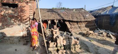 Construction work lies incomplete in the Musahar tola in Uttar Pradesh, where some residents alleged 'leakages' in the BJP's PM Awas Yojana allocations. Photo: Ajoy Ashirwad Mahaprashasta/ The Wire.