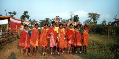 Representative image. Bhil tribe girls in Jhabua, Madhya Pradesh. Photo: CC BY-SA 3.0/Wikimedia Commons
