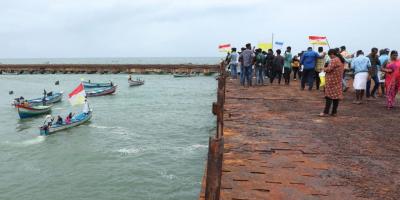 Fishermen also took to the sea in their boats to voice their protests against the port project. Photo: By arrangement