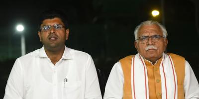 Haryana deputy CM Dushyant Chautala and CM Manohar Lal Khattar. Photo: PTI
