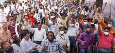 Uttar Pradesh Power Department employees on strike. Photo: Screengrab via YouTube/The Lallantop