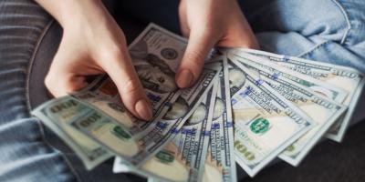 Getting Around the Foreign Exchange Market: Locating a Reliable Dollar Buy-Sell Website 2 Why News of the Dollar's Demise is Greatly Exaggerated