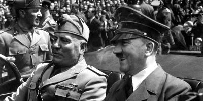 Adolf Hitler and Benito Mussolini in Munich, Germany, June 1940. This picture was found in Eva Braun's photo albums seized by the US government. Photo: Wikimedia Commons, Public Domain