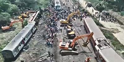 The site of the Balasore train clash. Photo: Video screengrab from Twitter/@RailMinIndia.