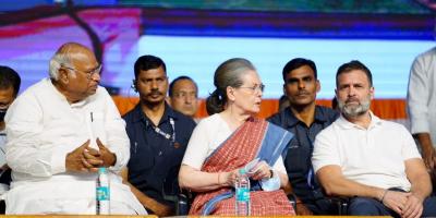 Mallikarjun Kharge, Sonia Gandhi and Rahul Gandhi. Photo: Twitter/@INCIndia