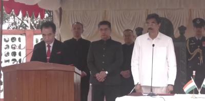 Leader of Zoram People's Movement, Pu Lalduhoma takes oath as the CM of Mizoram. Photo: X/video screengrab/@jon_suante
