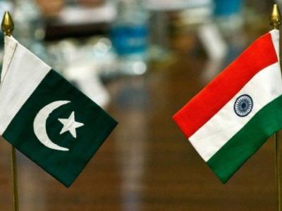 Representative image of the flags of India and Pakistan. Photo: File