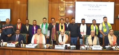 Union home minister Amit Shah with Assam chief minister Himanta Biswa Sarma at the signing of peace accord with the United Liberation Front of Asom (ULFA). Photo: X (Twitter)/@AmitShah