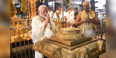 Prime Minister Narendra Modi at Guruvayur Temple in Kerala on January 17, 2024. Photo: X (Twitter)/@narendramodi  