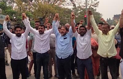 On March 11 night, Akhil Gogoi, MLA from the Sibsagar constituency, came out on the streets in Golaghat, along with a few party workers, and raised slogans against the CAA. Photo: X/@AkhilGogoiAG
