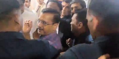 Arvind Kejriwal leaves court on March 28. Photo: Video screengrab/X/AamAadmiParty