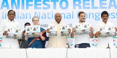 Congress leaders releasing the party manifesto. Photo: X/@kharge