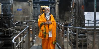 PM Modi at a temple. Photo: X/@narendramodi