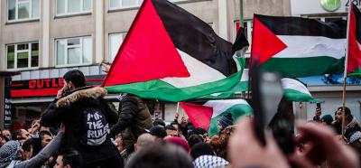 March in Berlin in solidarity with the Palestinians, against Trump's decision to move the US embassy from Tel Aviv to Jerusalem. Photo: Wikimedia Commons/Hossam el-Hamalawy/CC BY-SA 2.0 DEED