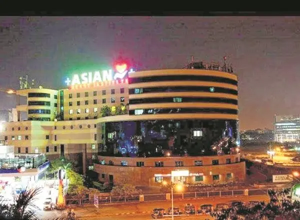 pic Asian Hospital Mumbai asian heart told to pay rs 1 3 lakh for