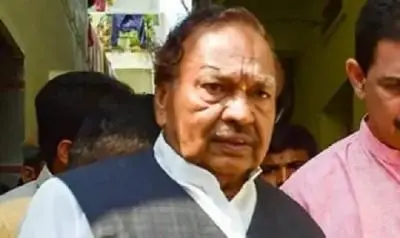 LS polls: Rebel BJP leader Eshwarappa, Kharge's son-in-law file nominations | udayavani